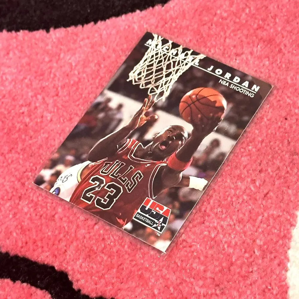 Michael Jordan #44 – 1992 SkyBox USA – As Pictured